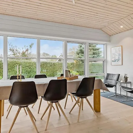 Lovely Home In Borkop With Sauna 宝可波
